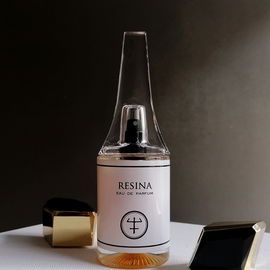 Resina - Avant-Garden Lab / Oliver & Co.