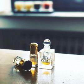 Meine Juwelen ;). Homage-Amouage, Sultan Rose Attar-Ensar Oud und Irisoir-Sultan Pasha