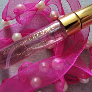 Pink Molécule 090·09 von Zarkoperfume