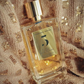 5 - Floral, Amber, Sensual Musk (Eau de Parfum) von Rosendo Mateu - Olfactive Expressions