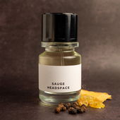 Vielen Dank für euer Feedback zu meinen Fotos. Der Duft selbst ist unaufdringlich und minimalistisch. Unspektakulär und genau darin spektakulär. (by 44muc)