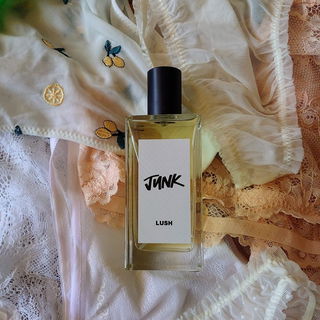 Junk (Perfume) - Lush / Cosmetics To Go