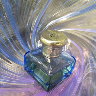 Ja, es ist eine Glasschale!