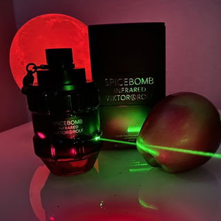 Spicebomb Infrared (Eau de Toilette) by Viktor & Rolf