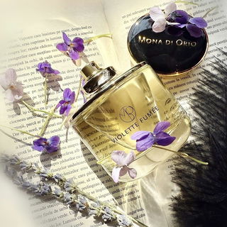 Les Nombres d'Or - Violette Fumée - Maison Mona di Orio