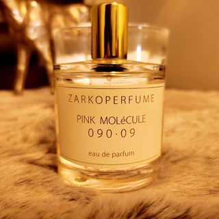 Pink Molécule 090·09 by Zarkoperfume