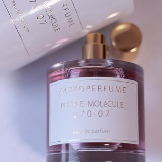 Purple Molécule 070·07 by Zarkoperfume