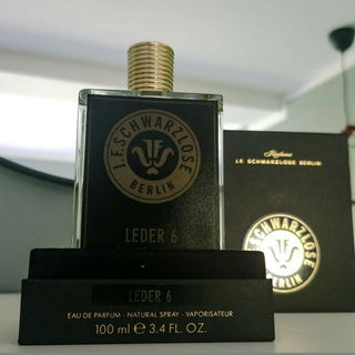 Leder 6 / Fetisch von J.F. Schwarzlose Berlin