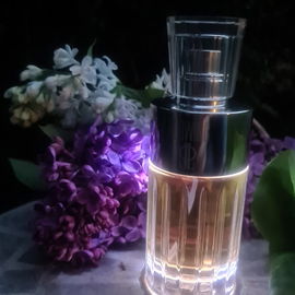 Glowing - Jennifer Lopez