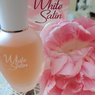 White Satin (Concentrated Cologne) von Taylor of London