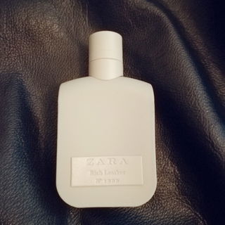 Rich Leather N° 1555 by Zara
