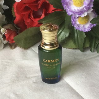 Carmen von Victorio & Lucchino