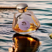 Leider war das Etikett schon so, als ich den Restflakon bekommen habe. Ganz lieben Dank jedem, der vorbei schaut 🤗 (by Gandix)