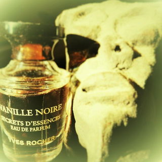 Secrets d'Essences - Vanille Noire by Yves Rocher