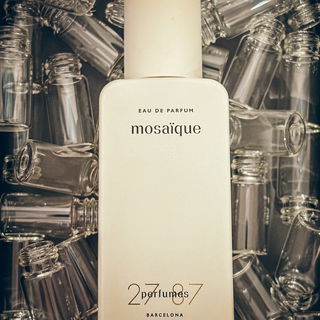 Hier in der 27ml Version. Toller fruchtiger Lederduft.