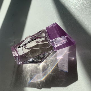 R.E.M. von Ariana Grande