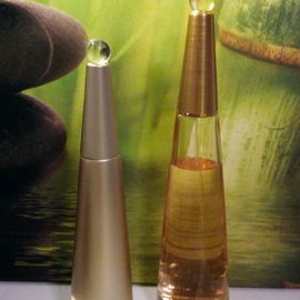 L'Eau d'Issey Absolue - Issey Miyake