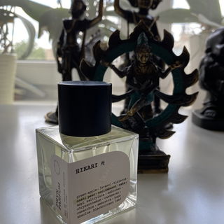 Hikari / 光 by Pryn Parfum