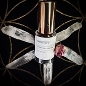 Auf den Schultern Rosenbalsamechsen 🌹🦎🦎 Danke fürs Vorbeischauen im Hexenkessel. (by Brida)