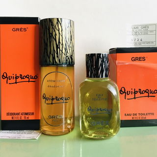 links: der Atomiseur ist in dieser Zeit mit einer Plastik-Schicht -die nachgedunkelt ist- überzogen, der Inhalt ist 1A!