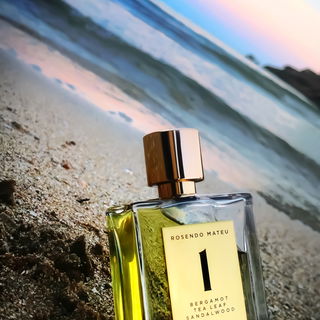 1 - Bergamot, Tea Leaf, Sandal Wood by Rosendo Mateu - Olfactive Expressions