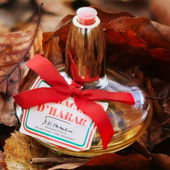 Wintertag ohne Schnee bei uns, jetzt Nichtraucherin juhuiii, darum auch ohne Tabakblätter. Soll aber wenigstens daran erinnern:)). Ein herrlicher Duft. Vielen lieben Dank für Euren lieben Besuch. (von Zora)