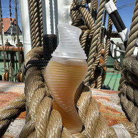Passt sich wunderbar in die Gorch Fock ein 😉 Liebe Grüße und vielen Dank für Eure Besuche und lieben Kommentare ⛵️⚓️⛵️