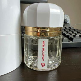 Atractone Musk - Ramón Monegal