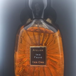 Iris Fauve by Atelier des Ors
