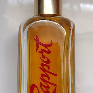 Rapport von Max Factor