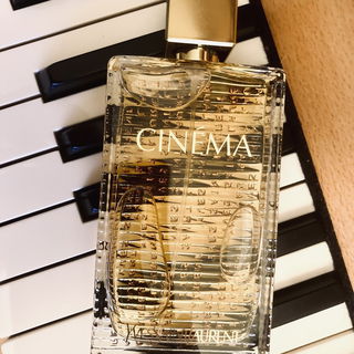 Ich bin über eure Interpretation des Bildes begeistert 🥰🎹🎶🎞️✨ Lieben Dank! 🙏