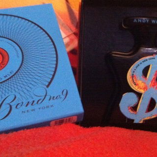 Success is the Essence of New York / Andy Warhol Success Is A Job In New York von Bond No. 9