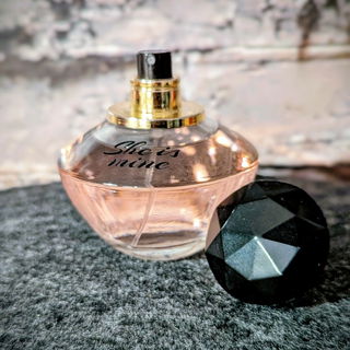 She is Mine von La Rive