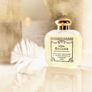 .... Akiko riecht den Puderwind ...... :)