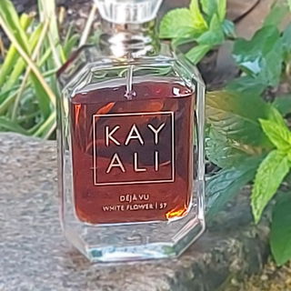 Déjà Vu White Flower | 57 (Eau de Parfum) von Kayali