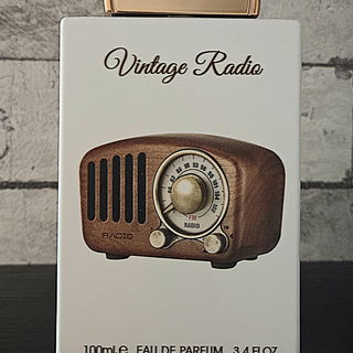 Vintage Radio von Lattafa Pride