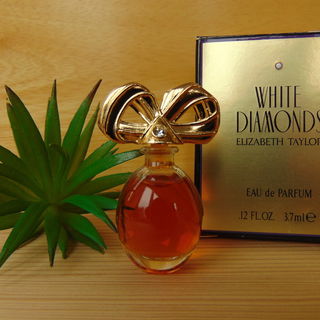 White Diamonds (Eau de Parfum) by Elizabeth Taylor