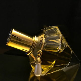 Love Never Dies Gold - Jeanne Arthes