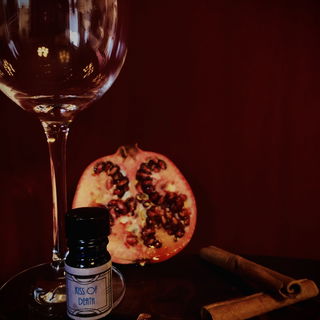 Kiss of Death von Nui Cobalt Designs