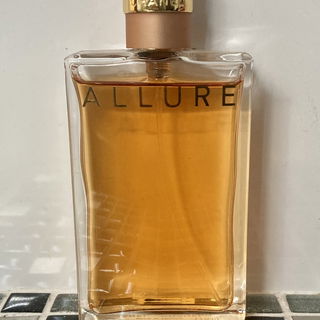 Allure (Eau de Parfum) by Chanel