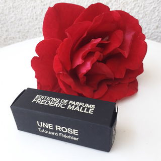 Rose Tonnerre / Une Rose by Editions de Parfums Frédéric Malle