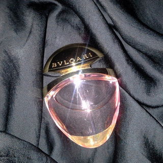 Rose Essentielle (Eau de Parfum) von Bvlgari