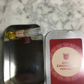Tobacco Tuberose / Табачная тубероза - Anna Zworykina