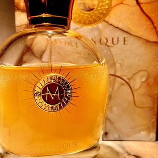Amberesque von Moresque