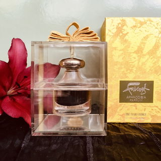 exklusive Parfüm-Verpackung.. ich schätze aus den 1970-er Jahren