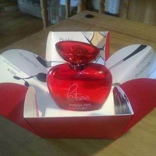 Ein schönes Düftchen in einem bezaubernden Flakon!