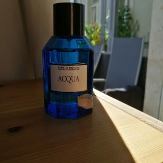 Acqua by Jeanne en Provence