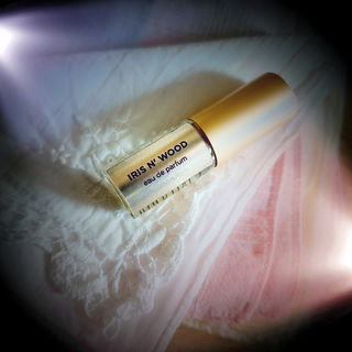 Iris N' Wood - Birkholz