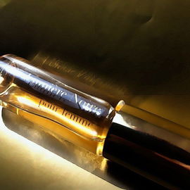 Lumière Noire pour Femme (Extrait de Parfum) - Maison Francis Kurkdjian