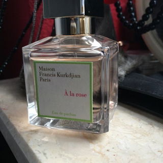 À la Rose (Eau de Parfum) von Maison Francis Kurkdjian